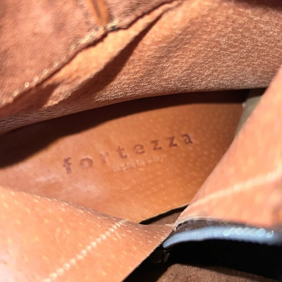 NWOB Fortezza Made in Italy Brown Suede Booties Size 39/8.5 - Picture 6 of 7